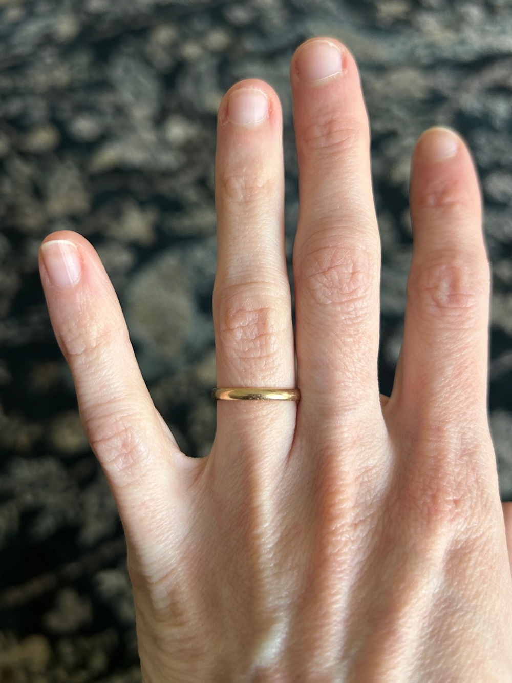 Jared Jewelers 14k Wedding Band Yellow Gold 2mm 5.5